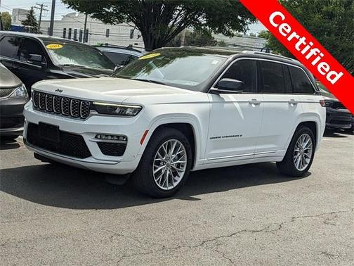 2022 Jeep Grand Cherokee Summit