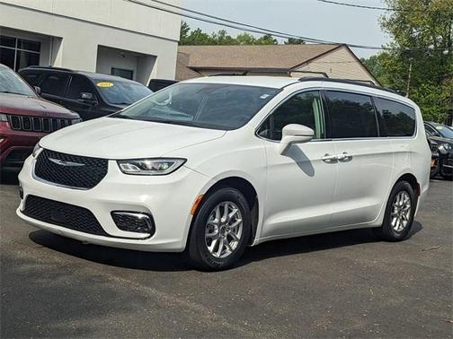 2022 Chrysler Pacifica Touring-L