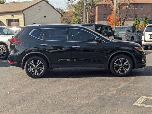 2020 Nissan Rogue SV