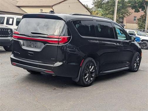 2021 Chrysler Pacifica Touring-L