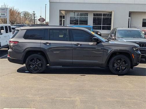 2021 Jeep Grand Cherokee L Laredo