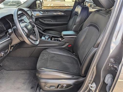 2021 Jeep Grand Cherokee L Laredo