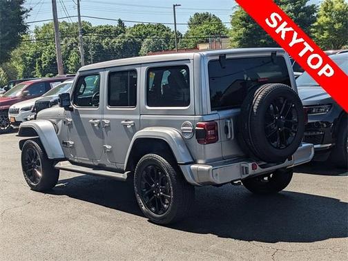 2021 Jeep Wrangler Unlimited Sahara Altitude