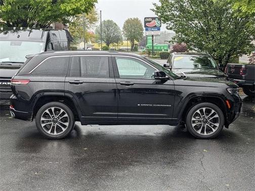 2022 Jeep Grand Cherokee Overland