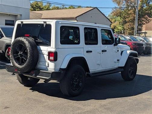 2021 Jeep Wrangler Unlimited Sahara Altitude 4x4