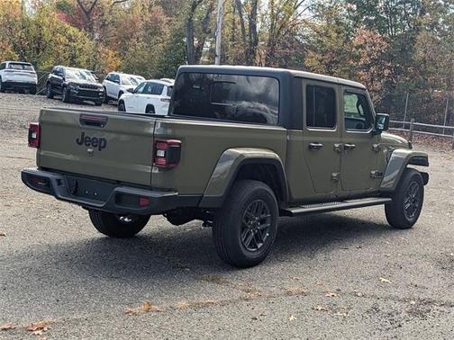 2025 Jeep Gladiator Sport