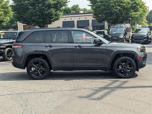 2023 Jeep Grand Cherokee Altitude