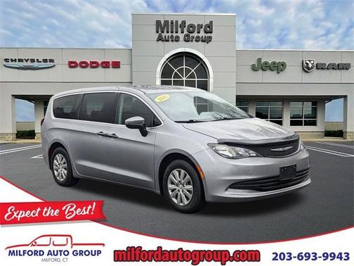 2020 Chrysler Voyager L