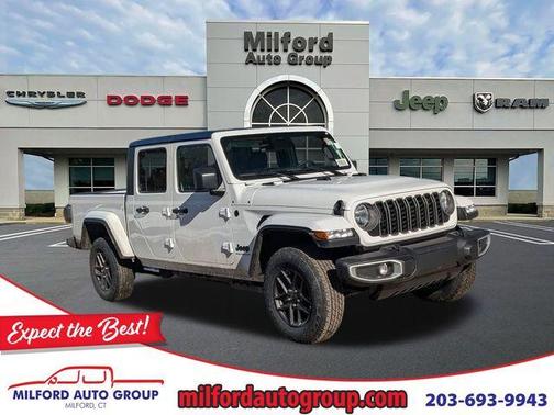 2026 Jeep Gladiator Sport