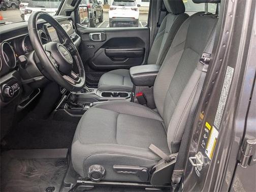 2021 Jeep Gladiator Sport