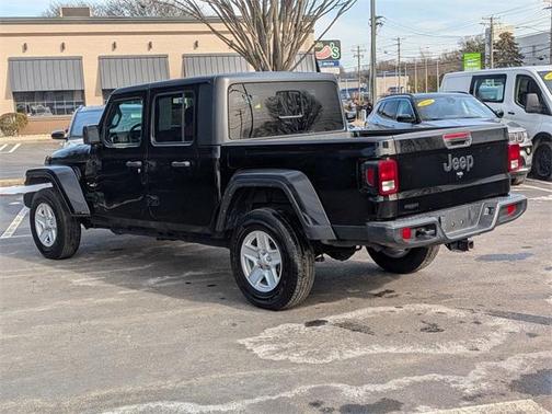 2022 Jeep Gladiator Sport