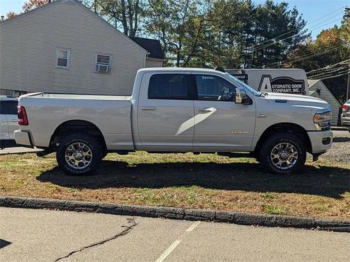 2024 RAM 2500 Laramie Crew Cab 4x4 64' Box