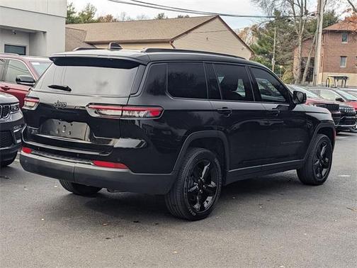 2023 Jeep Grand Cherokee L Laredo