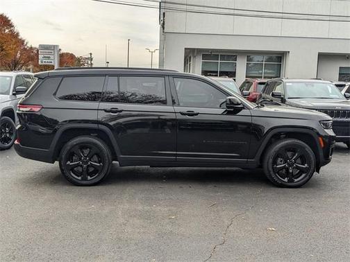 2023 Jeep Grand Cherokee L Laredo