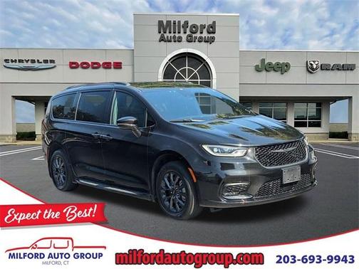 2021 Chrysler Pacifica Touring-L