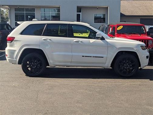 2022 Jeep Grand Cherokee WK Laredo