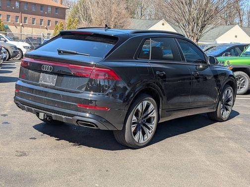 2025 Audi Q8 55 Premium