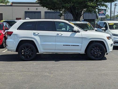 2022 Jeep Grand Cherokee WK Laredo