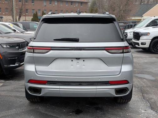 2024 Jeep Grand Cherokee Summit