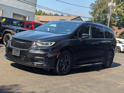 2021 Chrysler Pacifica Touring-L