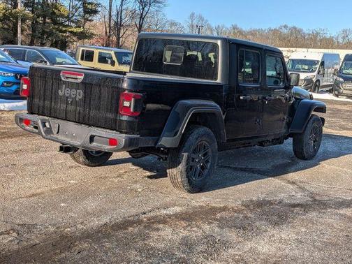2026 Jeep Gladiator Sport
