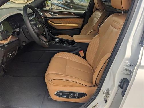 2024 Jeep Grand Cherokee Summit