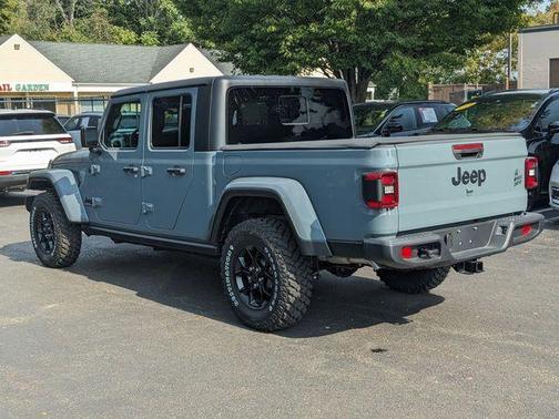 2024 Jeep Gladiator Sport