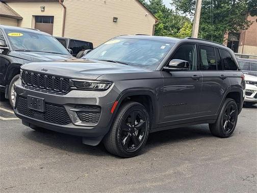 2023 Jeep Grand Cherokee Altitude
