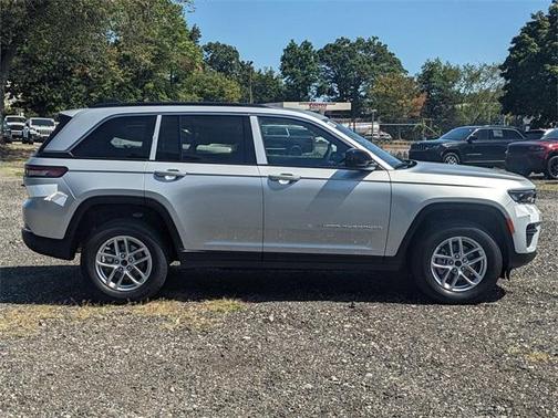 2025 Jeep Grand Cherokee Laredo X