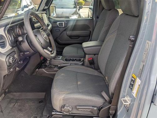 2024 Jeep Gladiator Sport