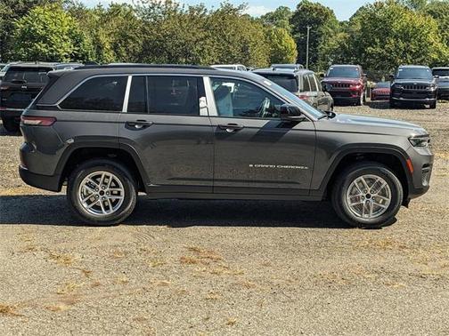 2025 Jeep Grand Cherokee Laredo X