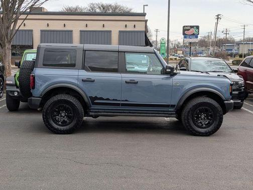 Azure Gray Metallic 2023 Ford Bronco
