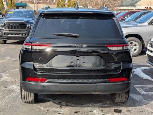 2024 Jeep Grand Cherokee Laredo