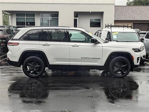 2023 Jeep Grand Cherokee Altitude