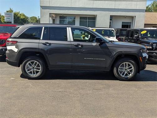 2025 Jeep Grand Cherokee Laredo X