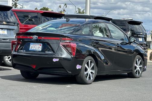 2018 Toyota Mirai Base