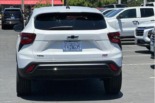 2025 Chevrolet Trax FWD 1RS