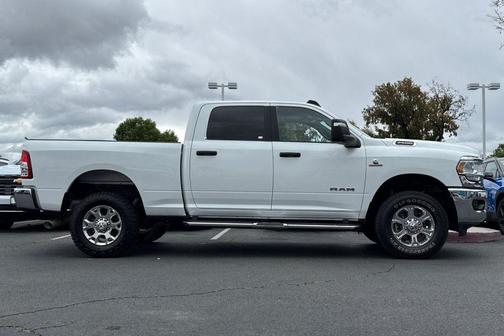 Bright White Clearcoat 2024 RAM 2500 Big Horn Crew Cab 4x4 6'4' Box