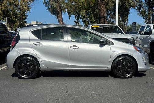 Classic Silver Metallic 2015 Toyota Prius c One