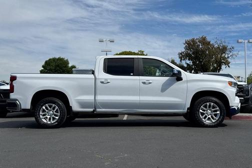 Summit White 2024 Chevrolet Silverado 1500 LT