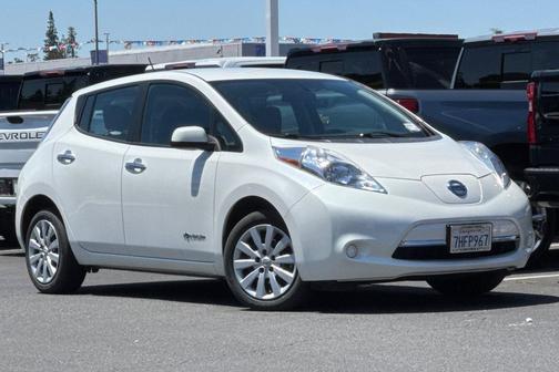 Pearl White 2015 Nissan Leaf S