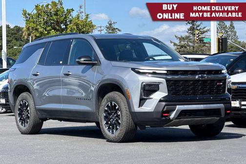 Sterling Gray Metallic 2025 Chevrolet Traverse AWD Z71