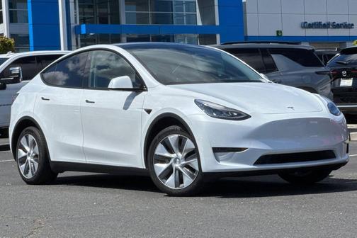 Pearl White Multi-Coat 2023 Tesla Model Y Long Range Dual Motor All-Wheel Drive