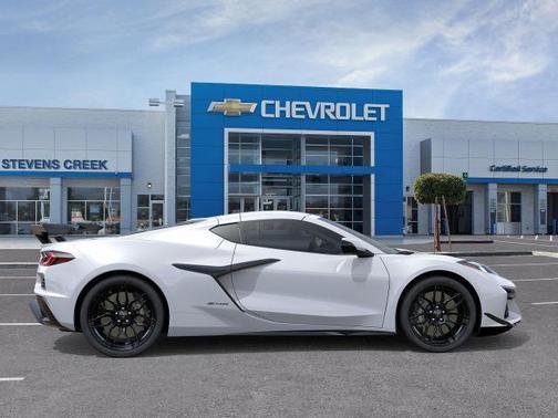 Arctic White 2026 Chevrolet Corvette Z06