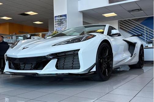Arctic White 2026 Chevrolet Corvette Z06