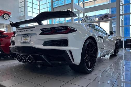 Arctic White 2026 Chevrolet Corvette Z06