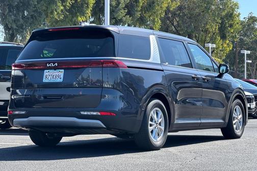2022 Kia Carnival LXS