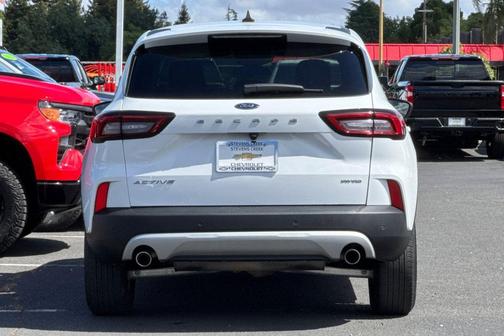 Oxford White 2023 Ford Escape Active