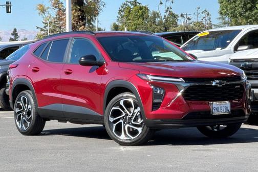 Crimson Metallic 2025 Chevrolet Trax FWD 2RS