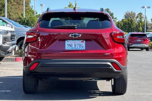 Crimson Metallic 2025 Chevrolet Trax FWD 2RS